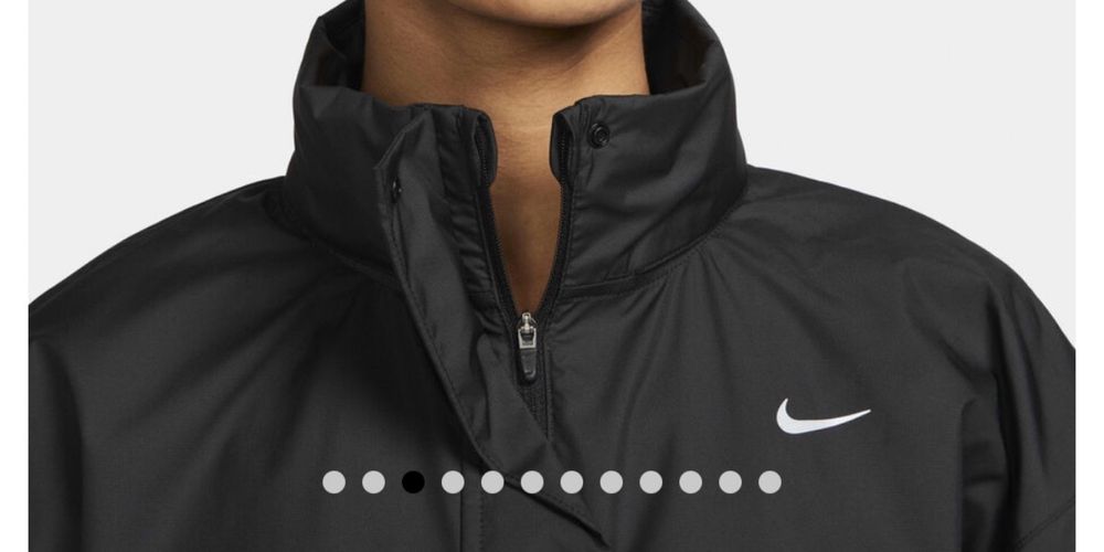 Дамска ветровка Nike