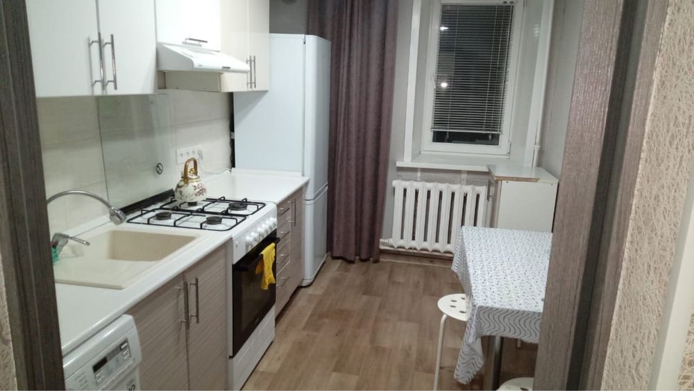 Сдам 3 комнатную в центре города