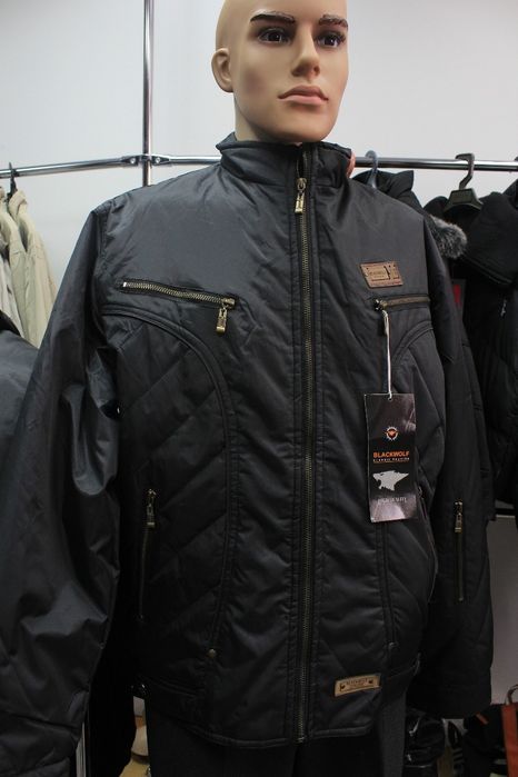 Продам куртку осень весна