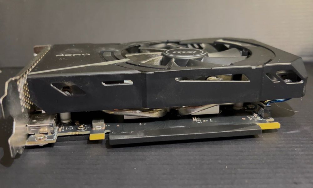 Placă video MSI RTX 4060 AERO ITX OC (8 GB / GDDR6 / 128 biți / 3072 CUDA)