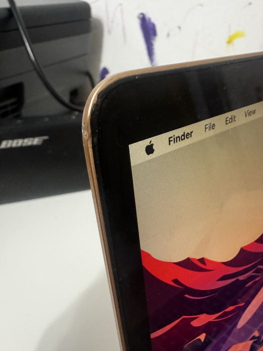 Macbook Air 2018 (Retina 13,3 inch) + Magic Mouse 2