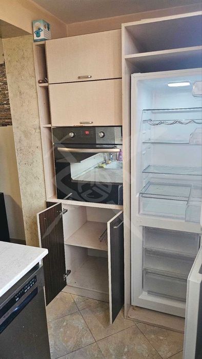 Дава се под наем Тристаен апартамент в Пловдив, Тракия - 68 кв.м за 520 € - Снимка #2