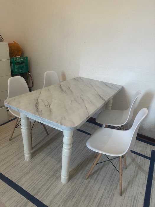 Доставка стол и стулья