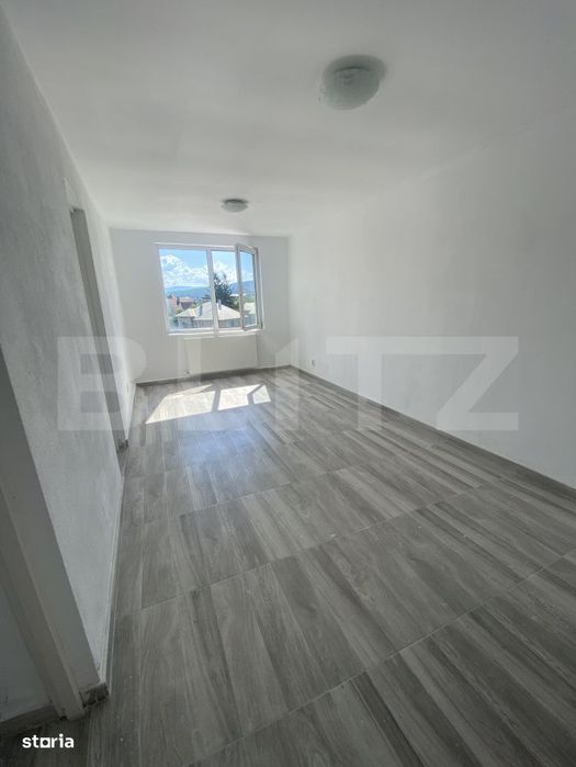 Apartament de vanzare, 2 camere, etaj intermediar, zona Decebal — fotografia 1