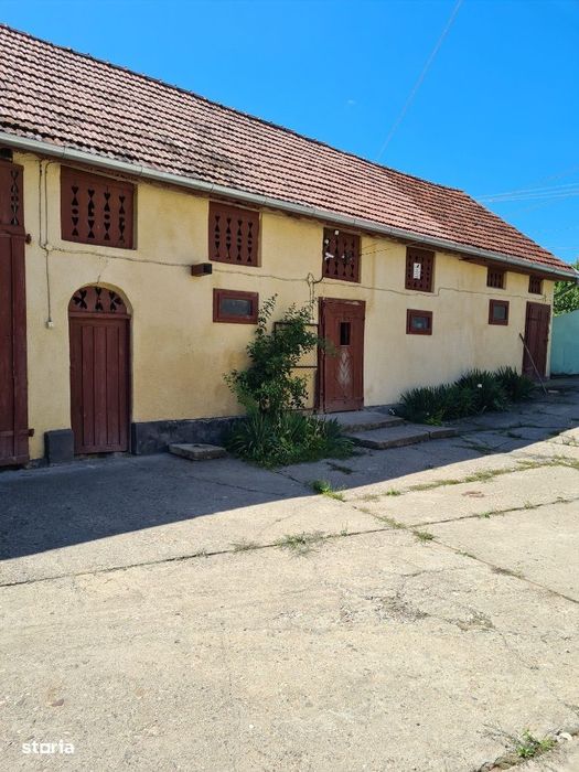 Casa P+1+M in Brebi,Salaj cu 19,32 ari teren+garaj+anexe de 240 mp