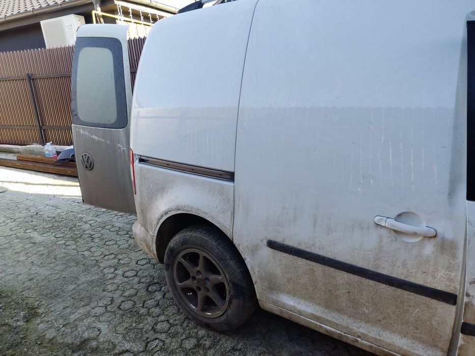 Caddy  Touran  passat  motor BLS 1896  cutie cauciucuri