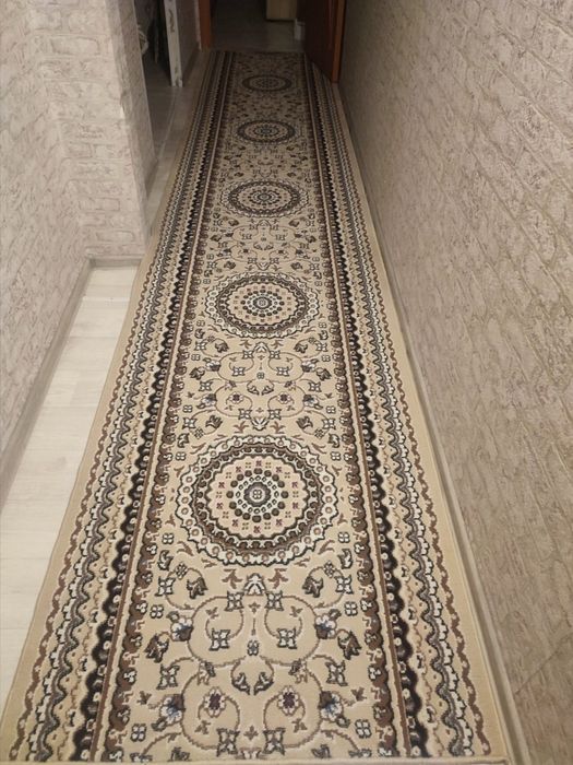 Продаю ковёр в хорошем состоянии