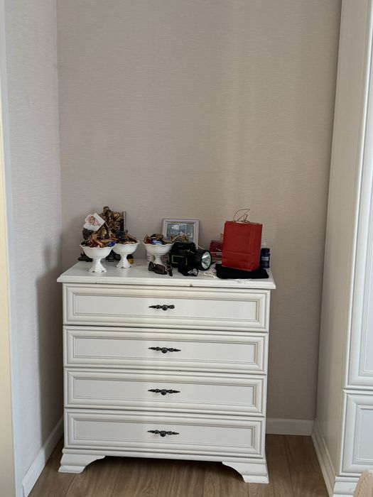 Продам спальный гарнитур