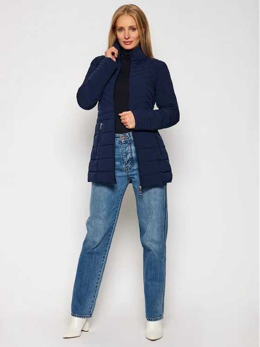 Geaca Guess Teresa bleumarin/ albastru cu centura in talie cu puf