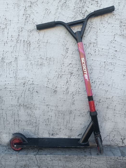 Самокат,от качество,купили и стоит