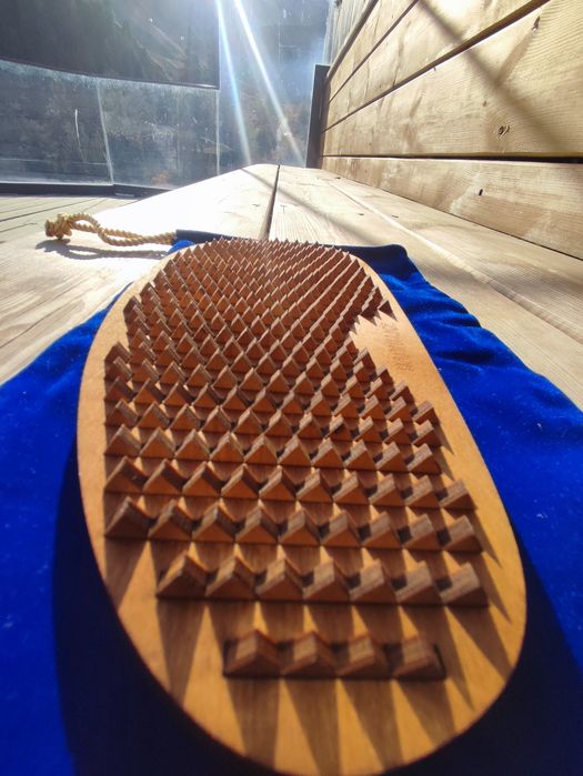 Доска Садху с деревянными шипами