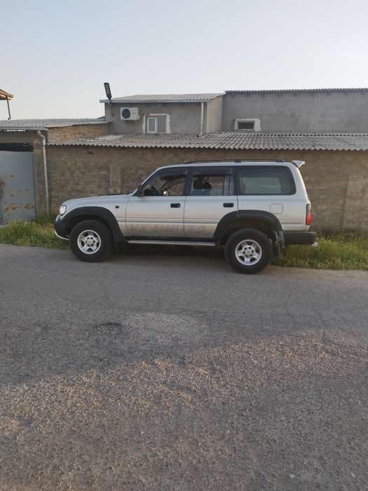 Машина срочно сотилади