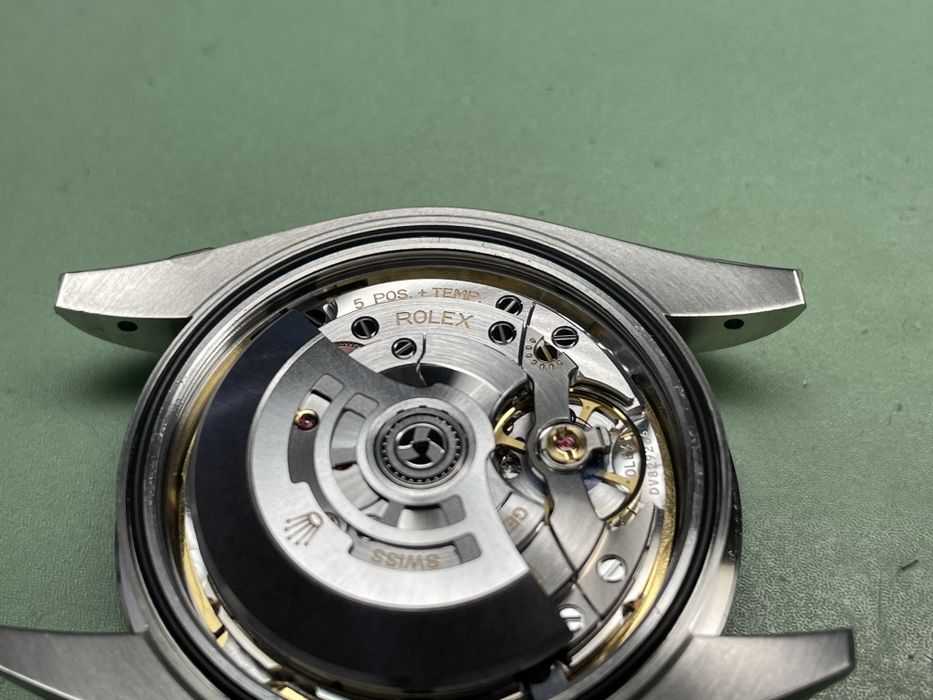 Продажба и ремонт на механични и кварцови часовници