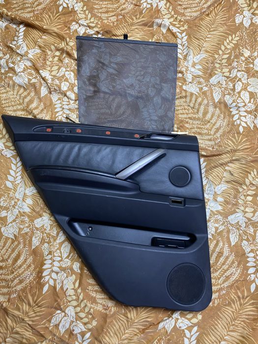 Карты дверные черные со шторками БМВ Е53