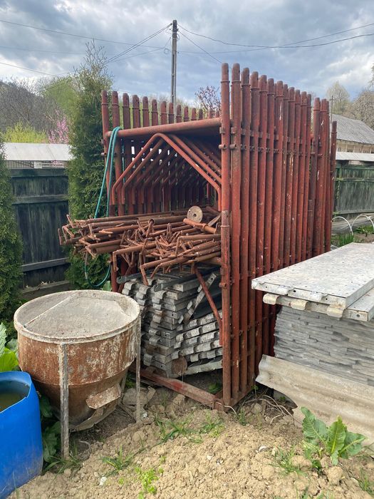 Schelă metalică