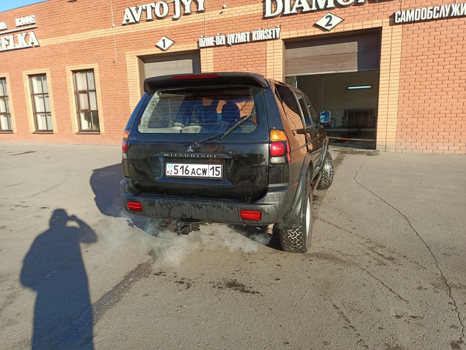 Мицубиси Монтеро спорт