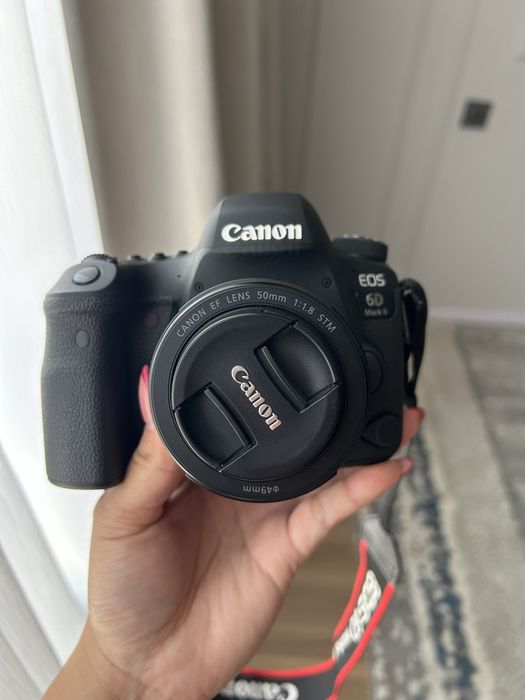 Продам Canon 6D mark2