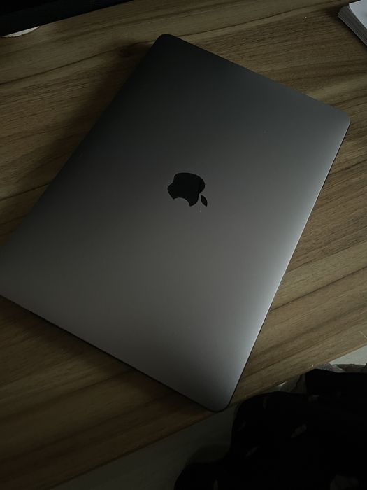 Macbook Air 13 A 2337 Model