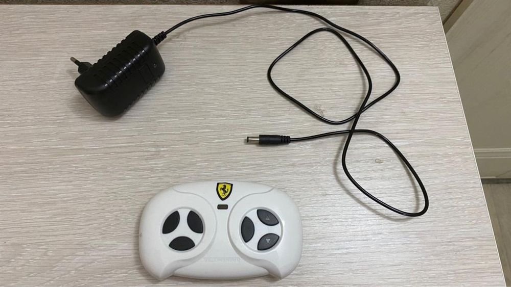 Продам детский электромобиль