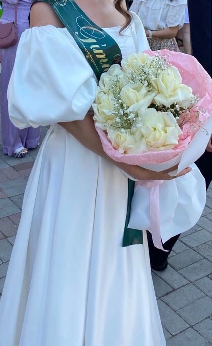 платья выпускные