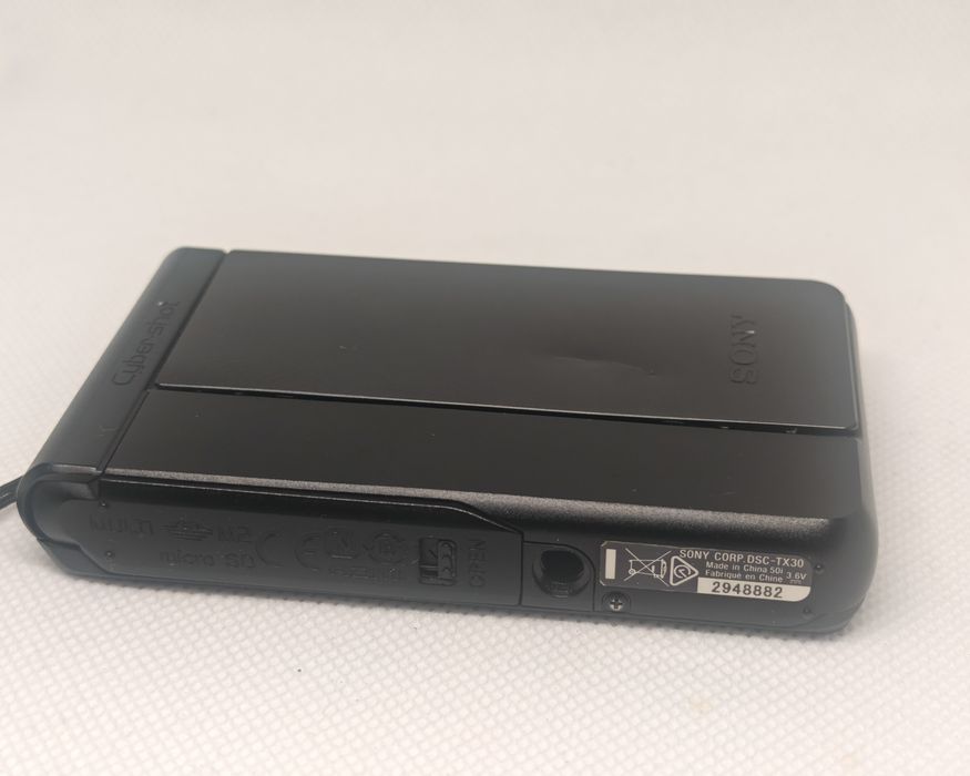 Sony Cyber-shot DSC-TX30 – Compact premium rezistent la apă | Obiectiv Carl Zeiss | Full HD