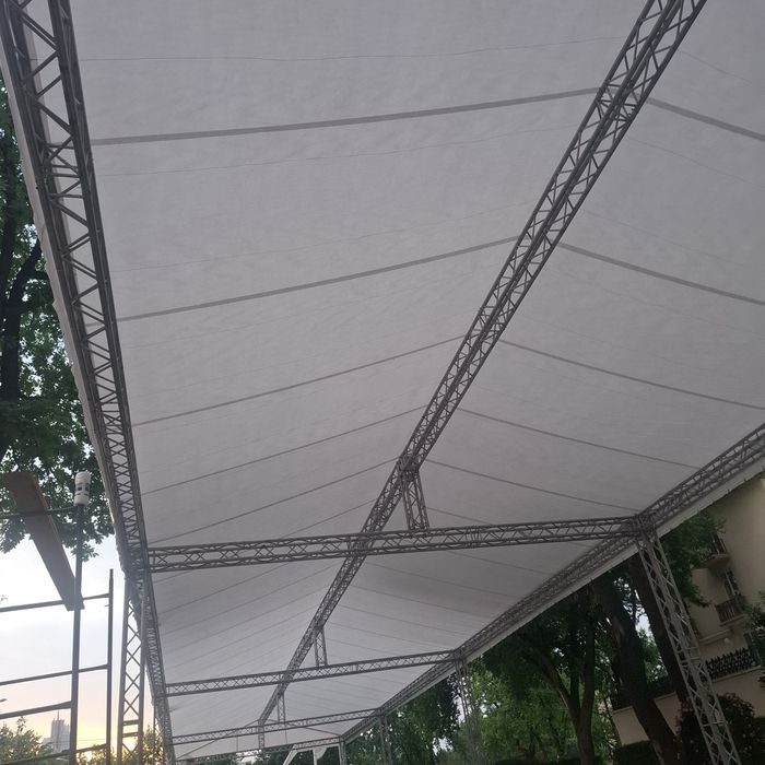 Tent montaj Reklama banner xizmati