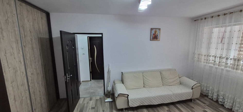 Inchiriez apartament 2 camere