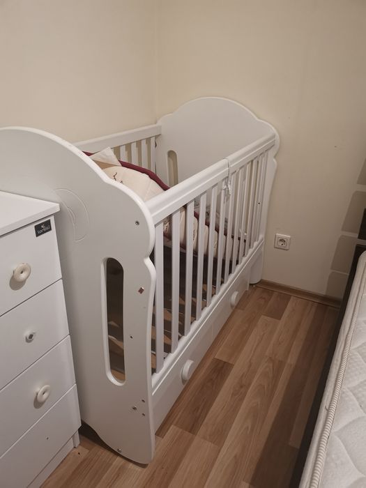 Дървено бебешко/детско легло Lorelli Matrix New с матрак Pierre Cаrdin