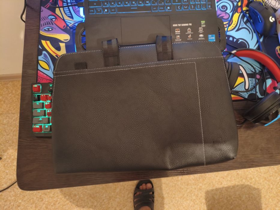 ноутбук+комплектами