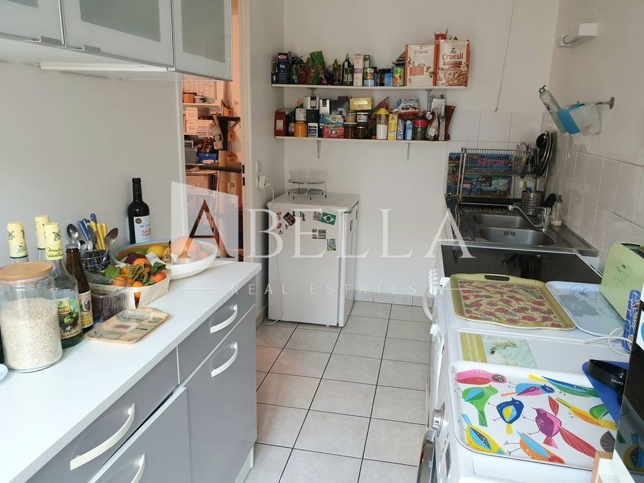 Продава се Тристаен апартамент в София, Център - 77 кв.м за 1722 €/кв.м - Снимка #4