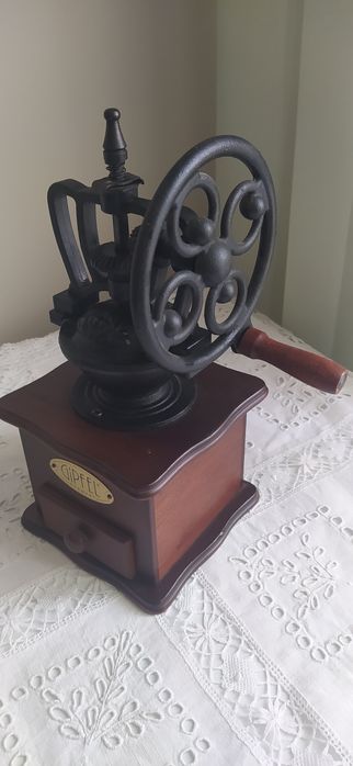 Кофемолка механическая