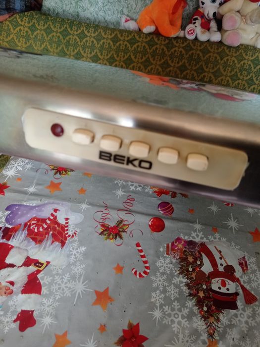Vând hota inox Beko