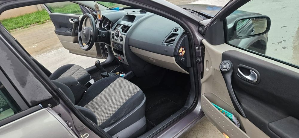 Vând Renault Megane 16benzina