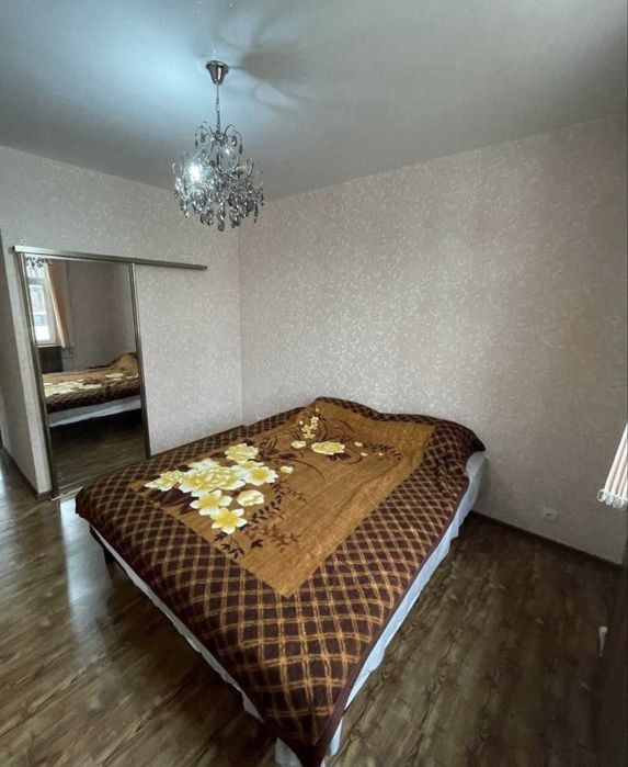 Чиланзар 2 квартал 2в3 комнатная