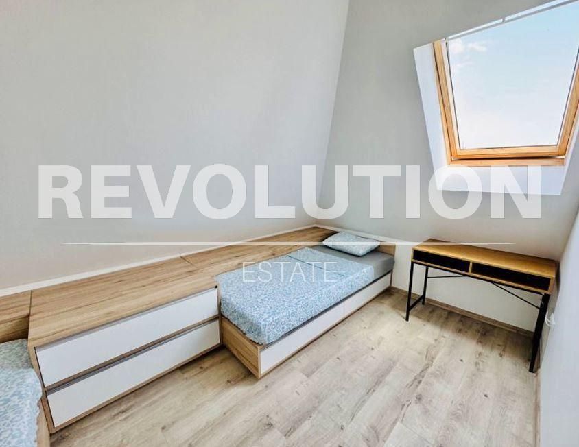 Дава се под наем Тристаен апартамент в Варна, Бриз - 75 кв.м за 997.05 € - Снимка #4