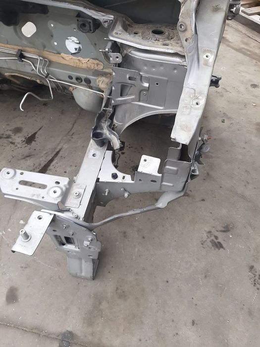 lonjeron stanga renault captur  j5