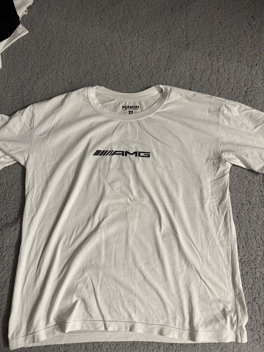 Mercedes и Nissan тениски