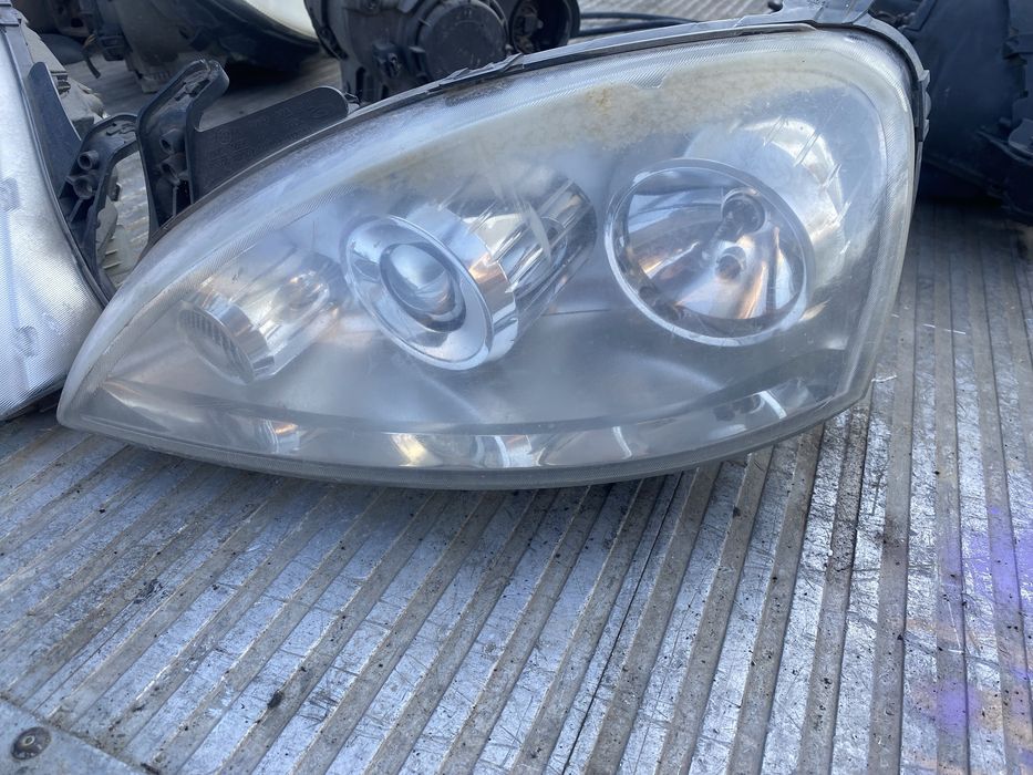Faruri St/Dr Opel Corssa C Facelift pret 200 lei buc
