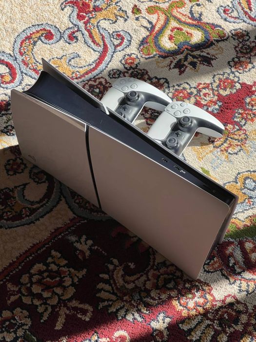 Play Station 5 Slim 1 TB + Top games