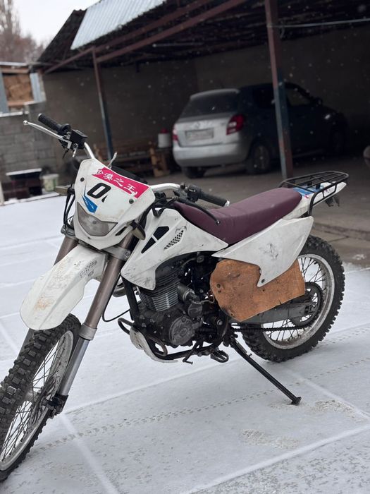 Продам мотоцикл эндуро 06 куб 250