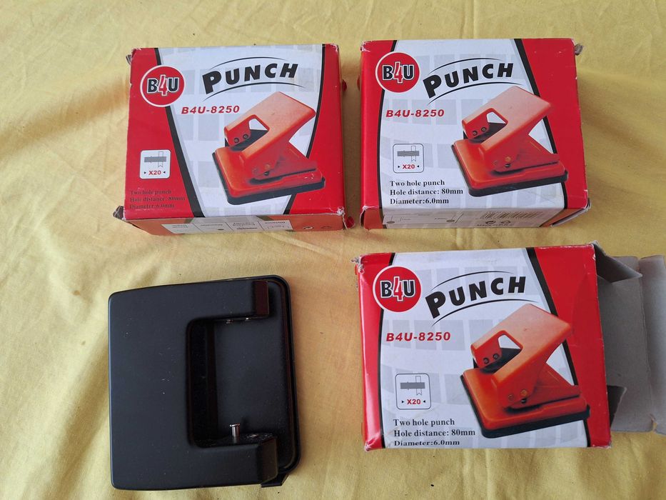 Lot - Perforatore din metal B4U - DL 8250 corp metalic, maxim 30 coli