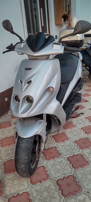 Malaguti phantom max 250