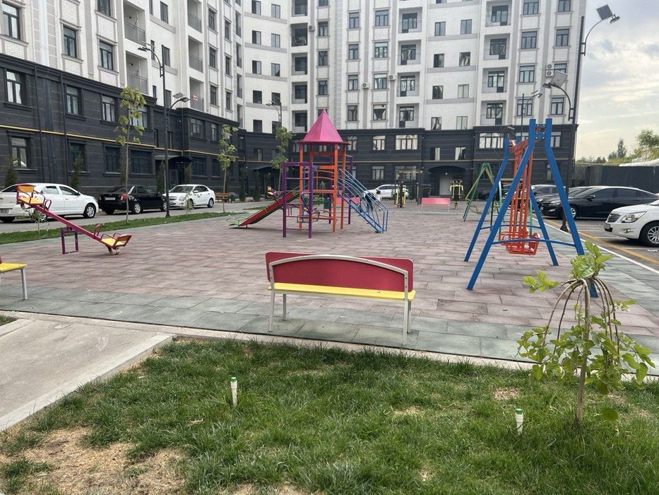 Сдается квартира с евроремонтом на Карасу-3,  2/1/7. За Академией МВД