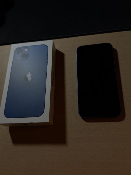 IPhone 13 blue 128 bg