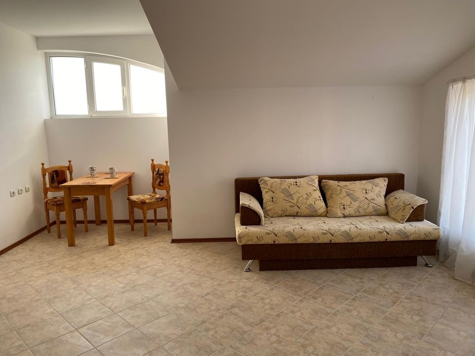 Апартамент с. Божурец