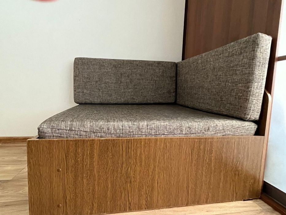 Тахта в очень хорошем состоянии