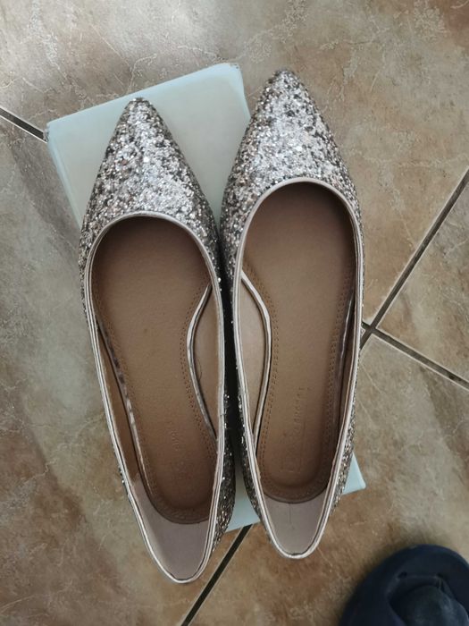 Balerini eleganți de ocazie