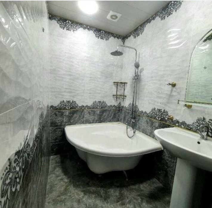 3 хонали, 3 сотикдан иборат булган  ховли сотувда,