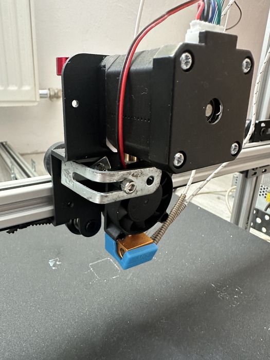 Imprimanta 3d // 310 mm x 310 mm x 500 mm