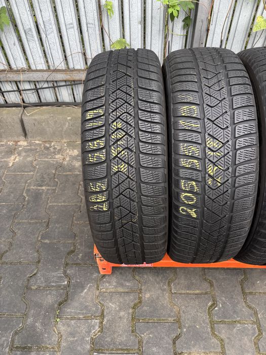 Anvelope Iarna 205/55/19 Pirelli SottoZero 3 205 55 19 R19